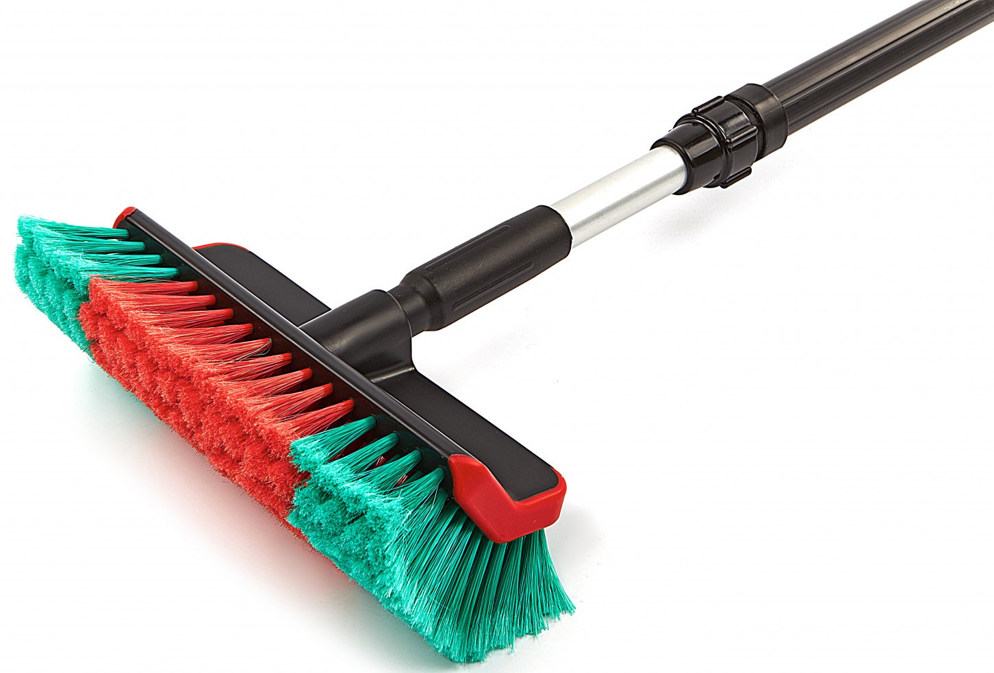 vikan-hoekborstel-met-watertoevoer_3_nr5247524ajAWnW1qEndu