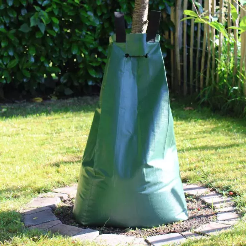 baumbewaesserungssack-hinten_1920x1920