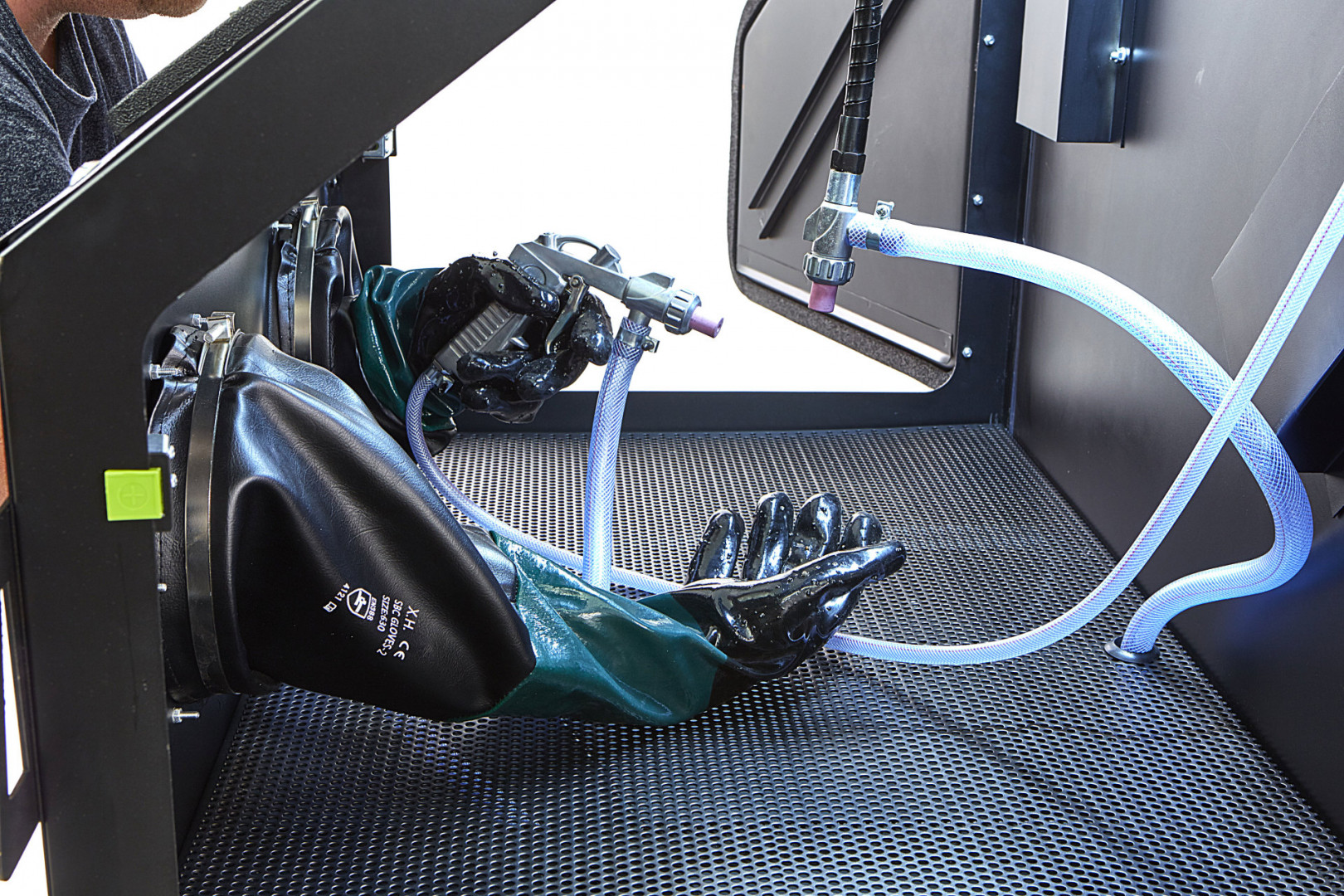 hbm-sbc-350-straalcabine-met-afzuiging_7_nr8955