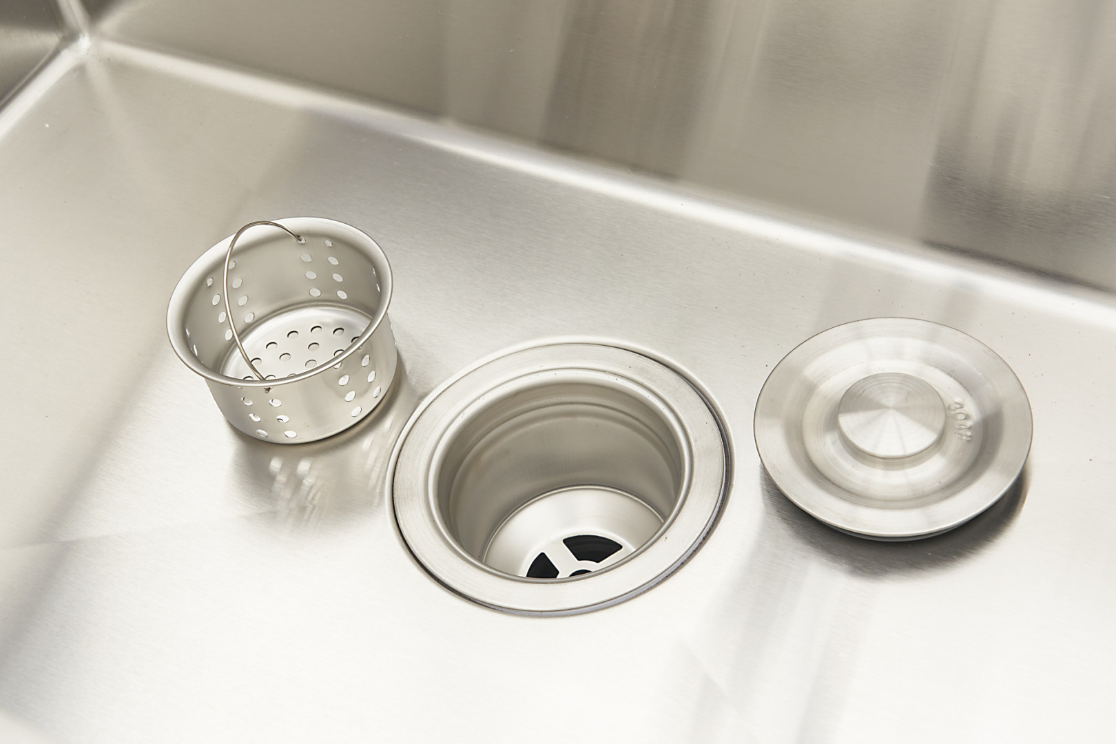 hbm-wasbak-met-kraan-voor-werkplaatsinrichting_6_nrH130680