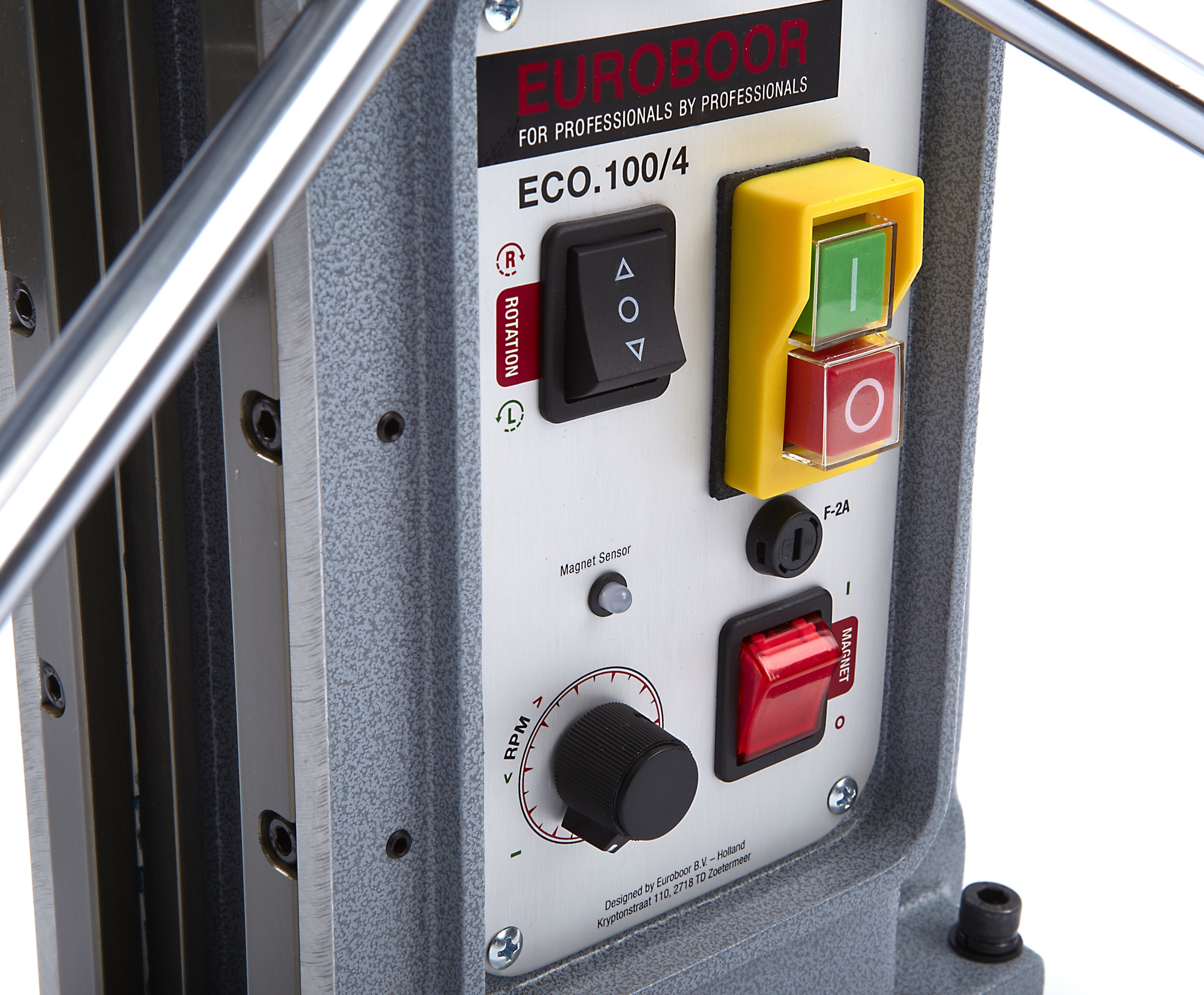 HBM-142UEkXdcz7VBZiN