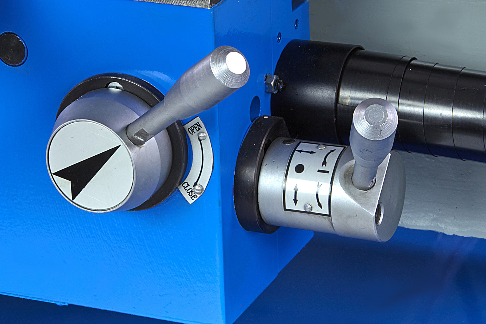 hbm-330-x-600-metaaldraaibank_964WjDqcG7C0Rd