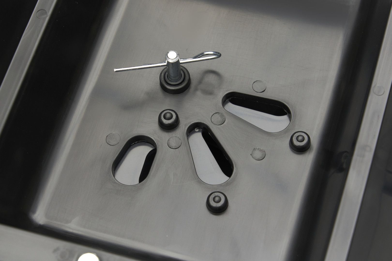 hbm-roteerstrooier-strooiwagen-30-kg_8_nrH130145OwTk1oZx7Tnfq