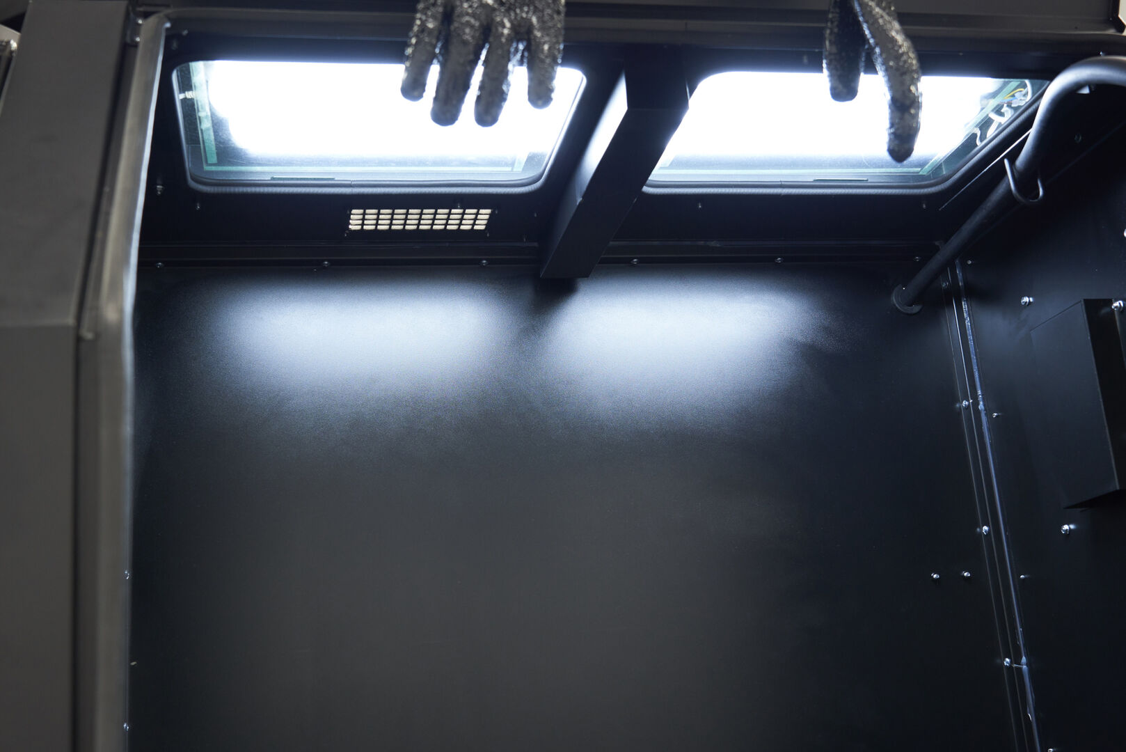 hbm-sbc-990-hoge-druk-straalcabine-met-2-afzuigers_33_nr9885