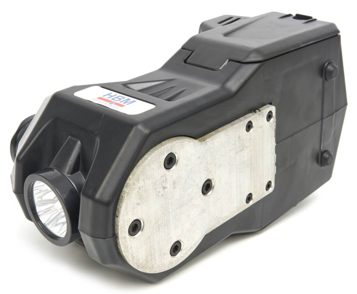 hbm-electrische-12-volt-3-ton-autokrik-met-led-verlichting-inclusief-slagmoersleutel-12-volt-in-hand_5_nr11177