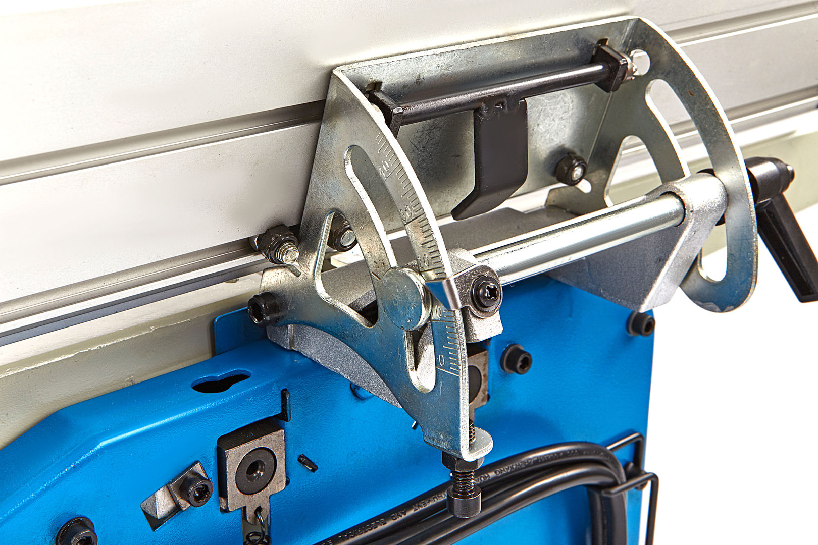 hbm-8-vlak-en-vandiktebank-1_5DSrNF8QG4gmy0