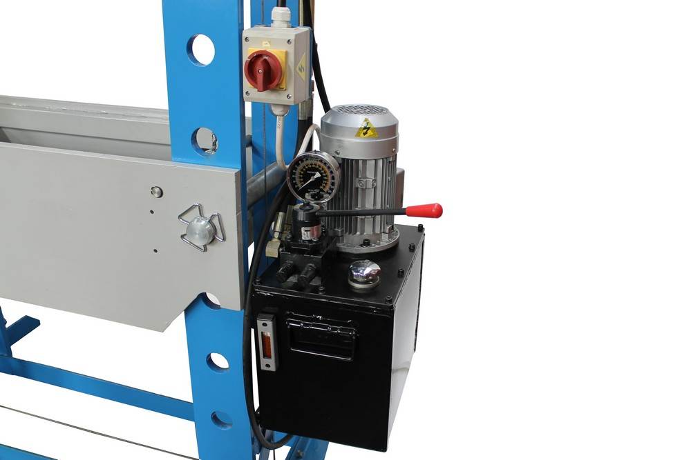 SP150HEL-2TISVzxmroxIde