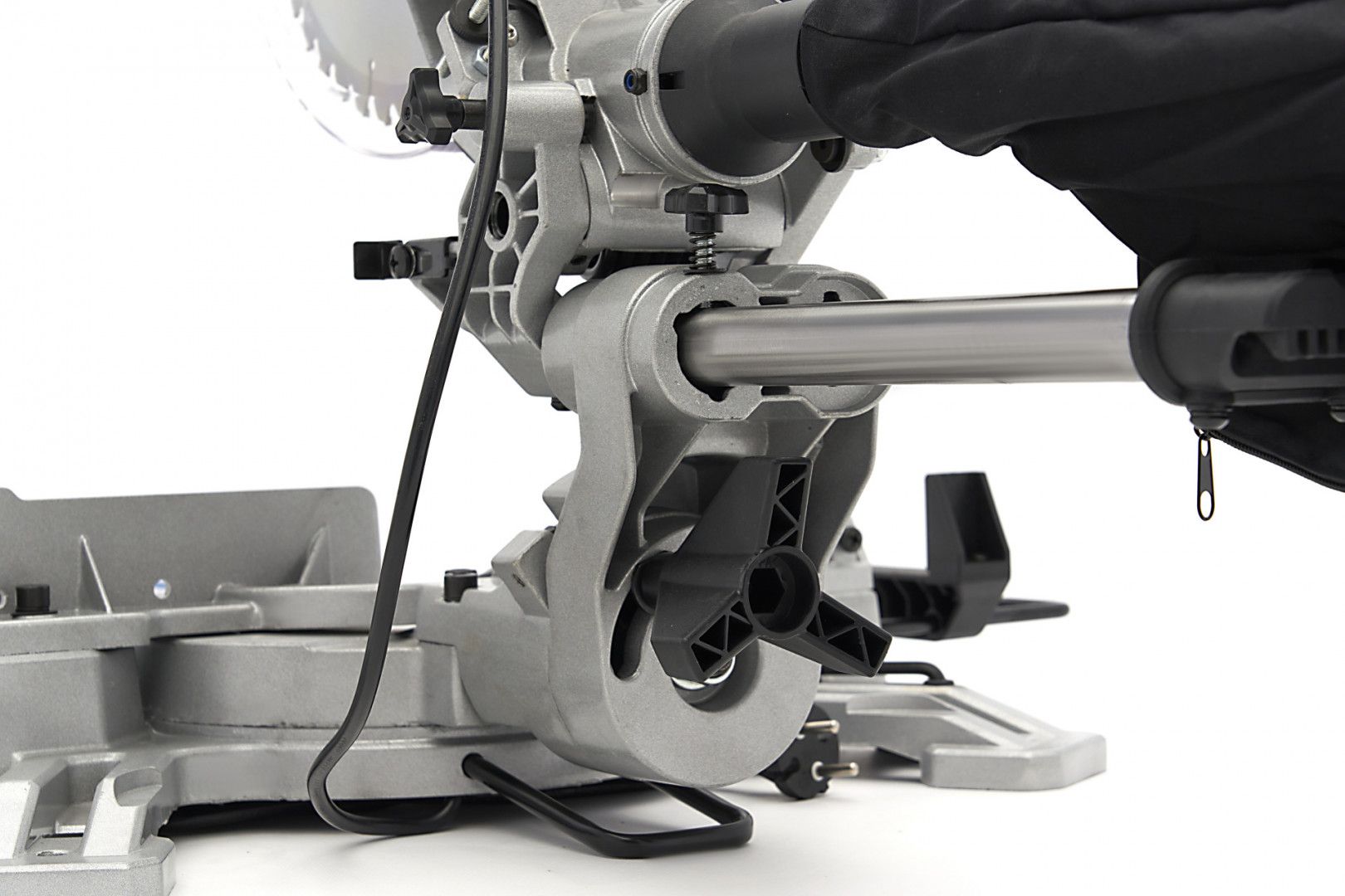 hbm-254-x-70-mm-radiaalzaag-afkortzaag-trekzaag-met-laser-2_13_nr10275