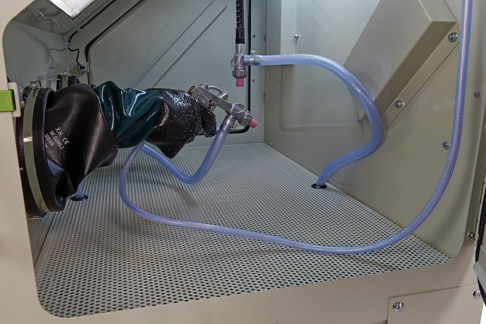 hbm-sbc-350-straalcabine-met-afzuiging_6oWa71h19qrcPL