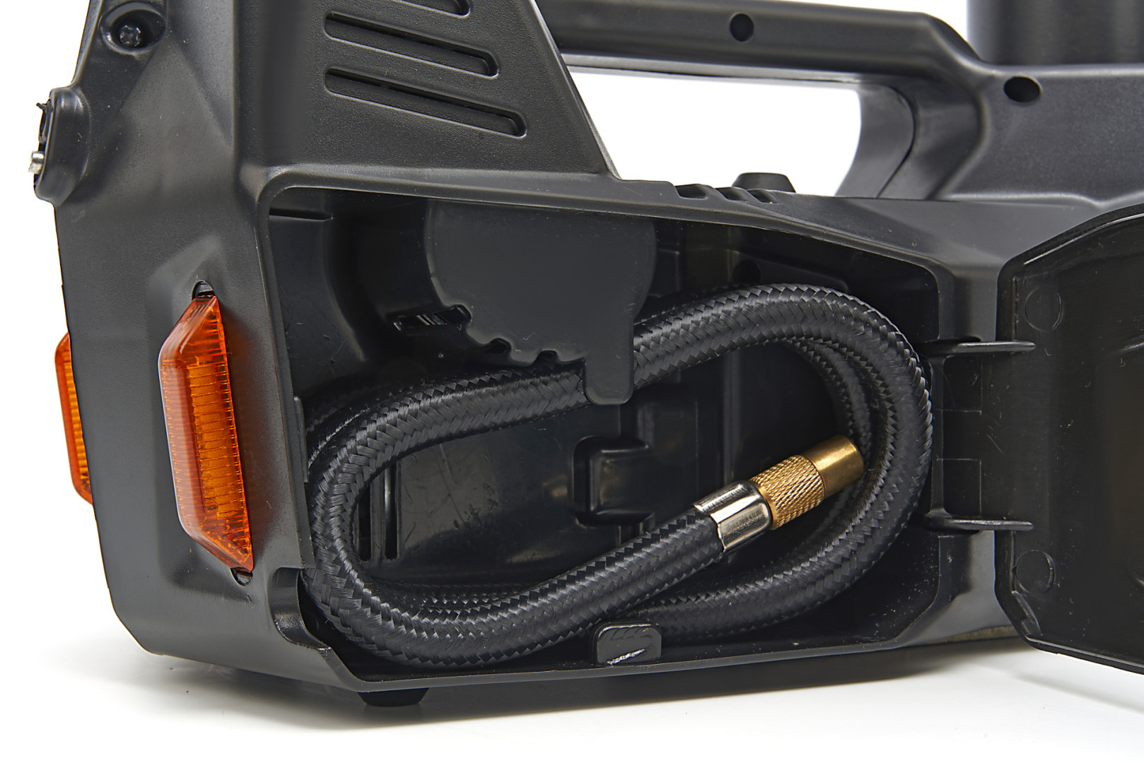 hbm-electrische-12-volt-3-ton-autokrik-met-led-verlichting-inclusief-slagmoersleutel-12-volt-in-hand_14_nr11177